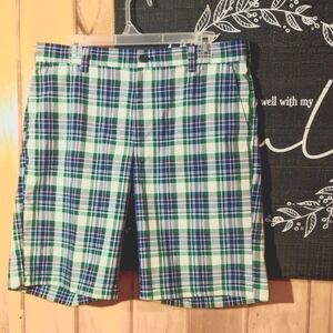 Izod Men's Golf Shorts Green Blue Plaid Casual Dress Flat Front W33 Inseam 9.75"